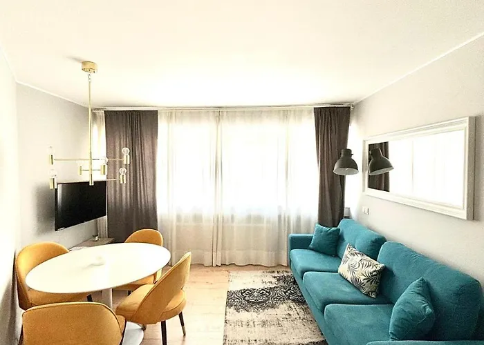 Beautiful Two Bedroom In Center Apartamento *